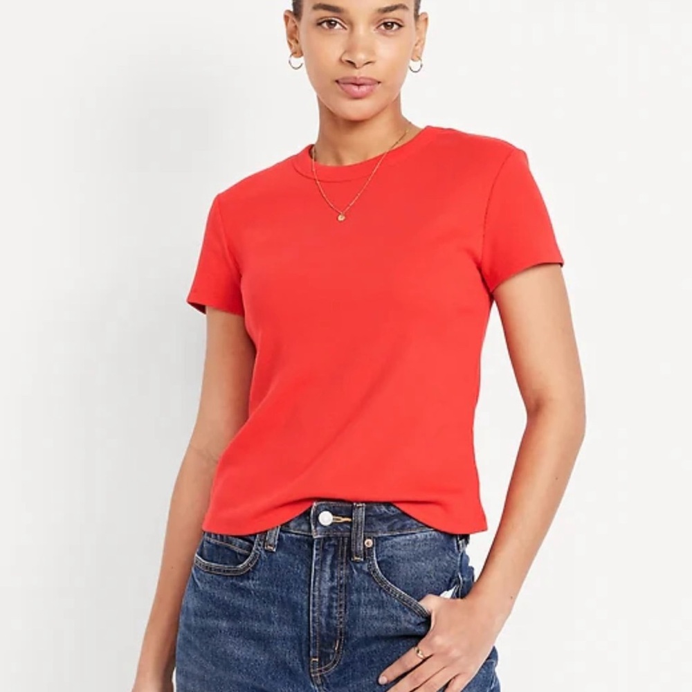 Classic “snug” coral tee